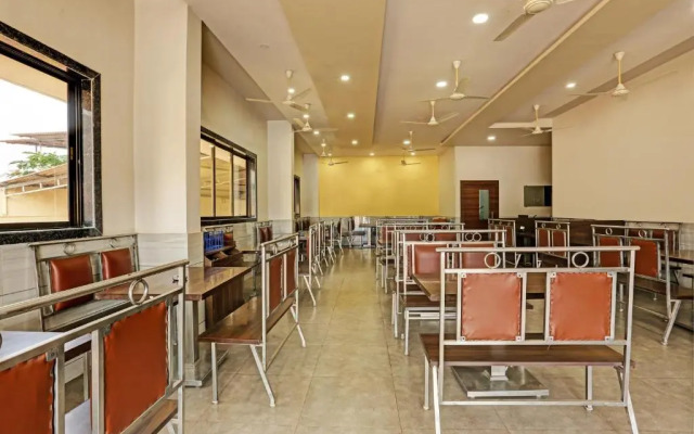 Capital O 91239 Hotel Sai Paradise