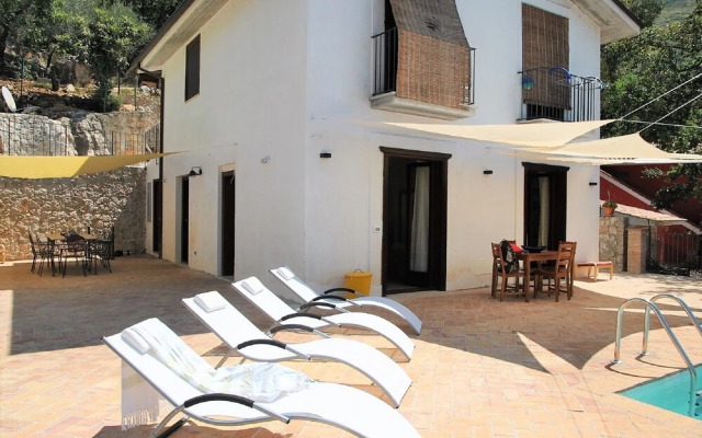Panoramic Villa With Swimming Pool