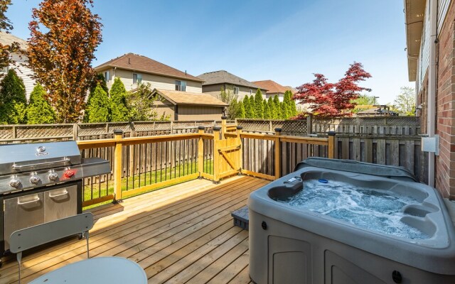 GLOBALSTAY. Luxury 3BR Townhomes with HOT TUB, Gym, BBQ