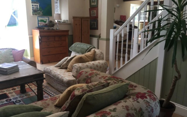 Beautiful 6-bed Home in Brecon