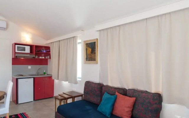 CHROMA Lodge Pikermi