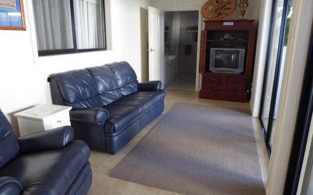 Streaky Bay Motel and Villas