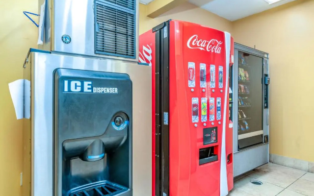 Days Inn & Suites Prattville-Montgomery