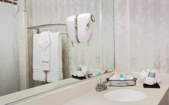 Travelodge Hotel at LAX