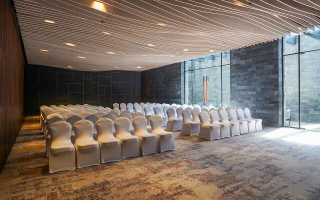 Radisson Resort and Spa Lonavala