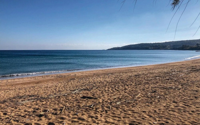 Nice Home in Koroni with Hot Tub, WiFi, Outdoor Swimming Pool