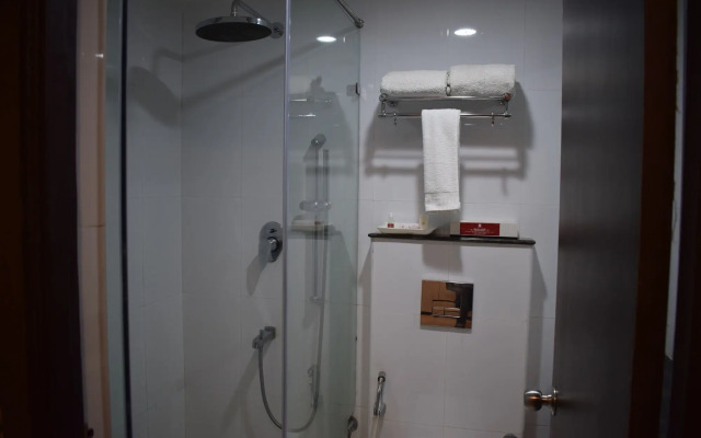 OYO Premium Villianur Thirubuvanai