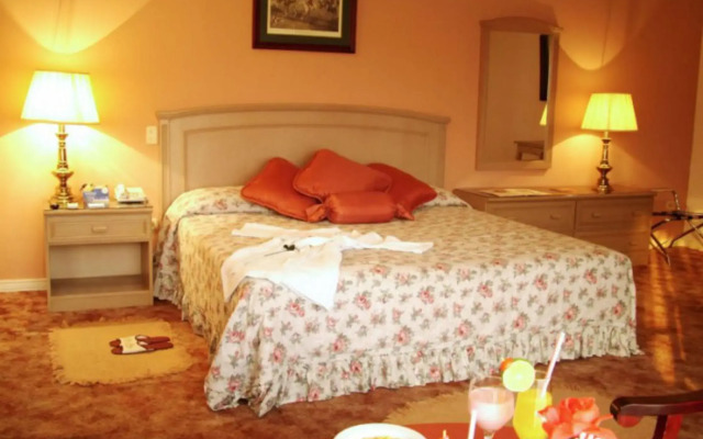 Royal Lodge Hotel