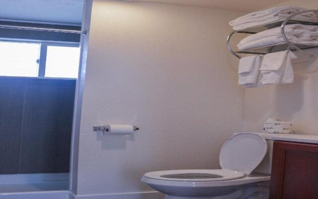 Del Rancho Motel By Townhouse Portland OR Hwy 205