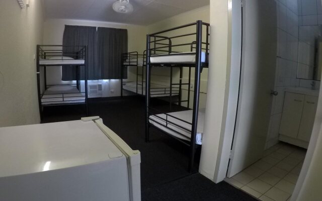 Crocodilly Inn - Hostel