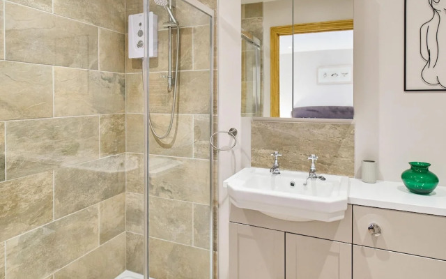 Host Stay Cobnut Barn