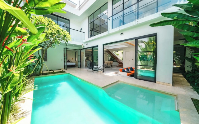 Villa Blue Water by GORO