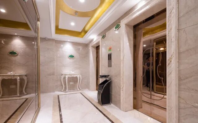 Vienna Hotel (Shenzhen Buji Metro Station)