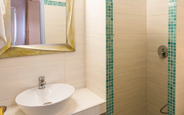 Join Us Low Cost Rooms