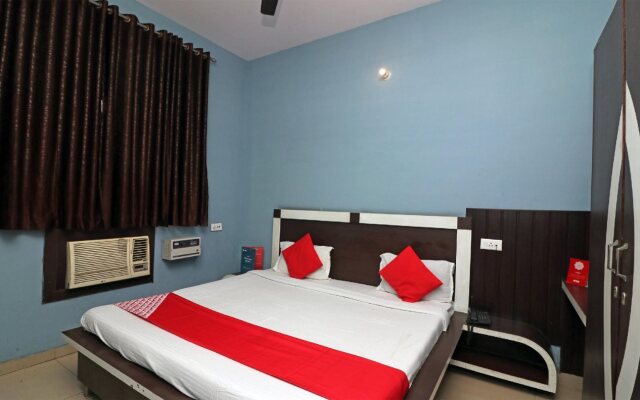 Hotel Crown Tower By OYO