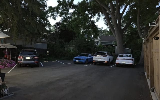 Ambiance by the Falls Cozy Suite