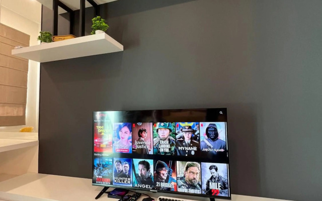 Vista Bangi 1 Bedroom service apartment with swimming pool