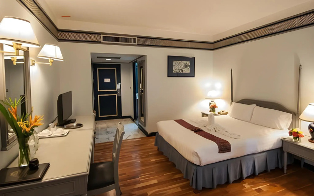 Diamond Plaza Hotel