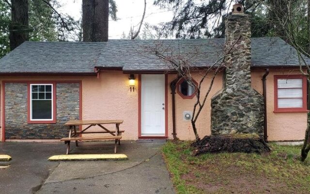 Malahat Bungalows Motel