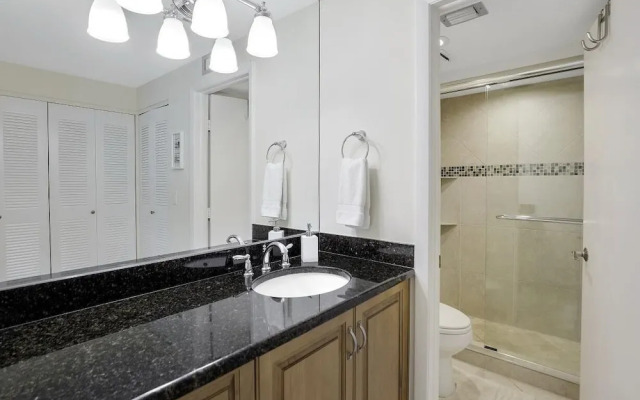 South Seas Tower 4-1711