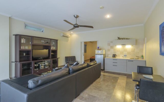 Bali Court Hotel and Apartments
