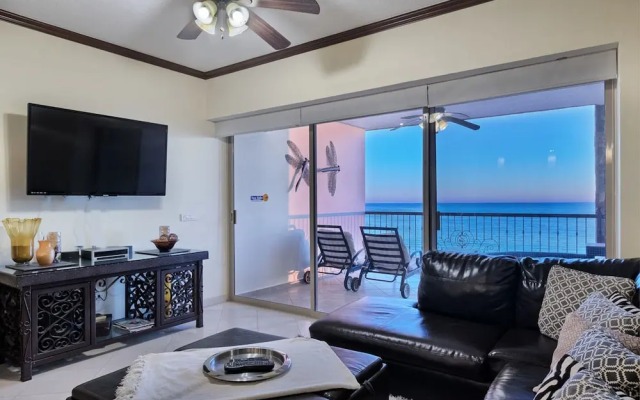 Sonoran Sky 1BR Upper SKY 406 by Casago