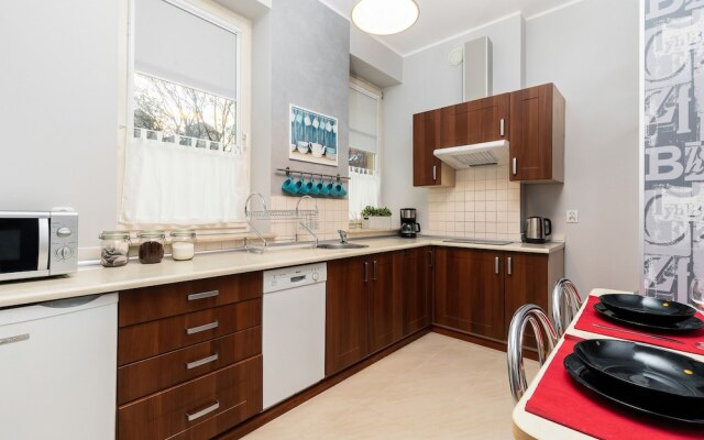 Ogarna Old Town Apartments by Renters