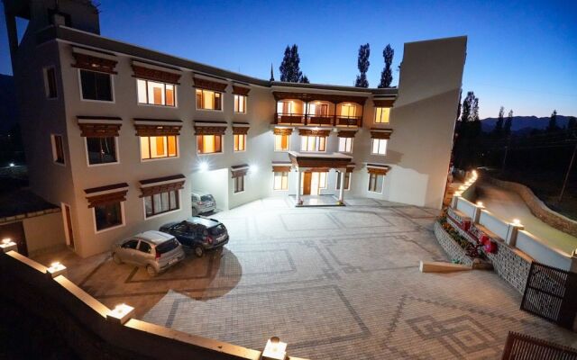 Hotel Karma Residency