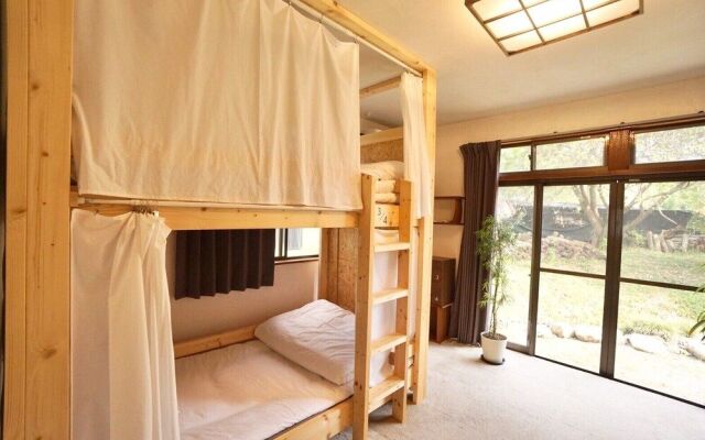 Guest House Nagatoro Nemaki - Hostel