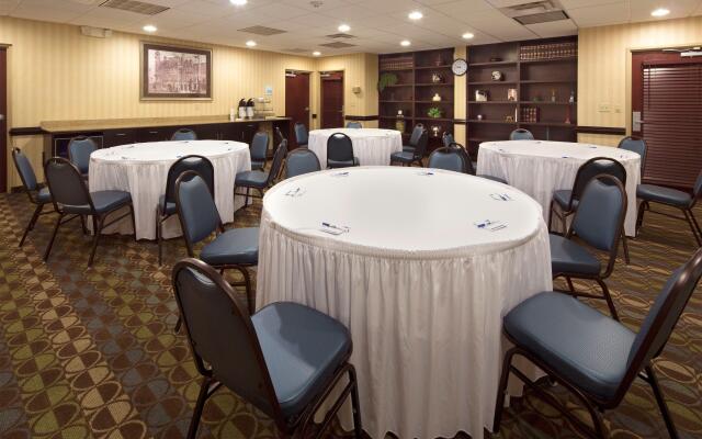 Holiday Inn Express Hotel & Suites Gadsden W-Near Attalla, an IHG Hotel