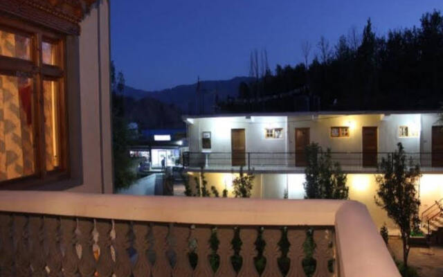 Lonchay Residency