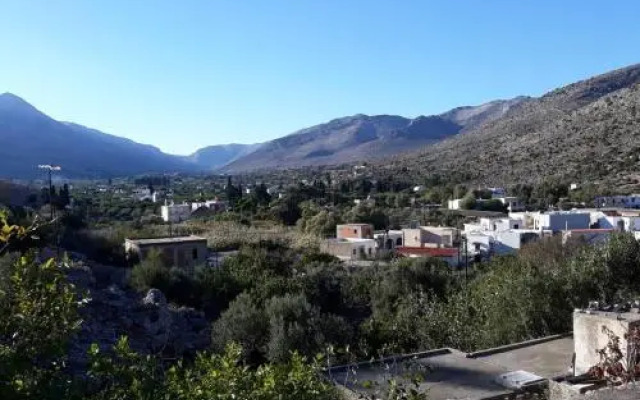 Pension Manolis