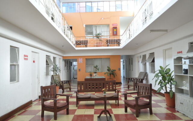 Hotel Metropolitan I