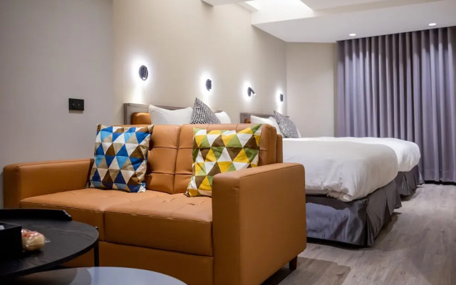 Voyager Hotel