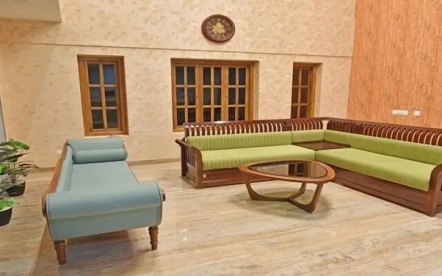 A K G Hotel