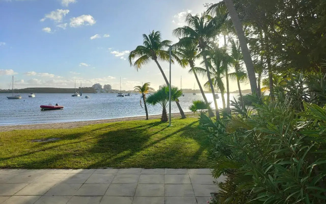 Blue Vista - 1 bedroom condo in Nettle Bay