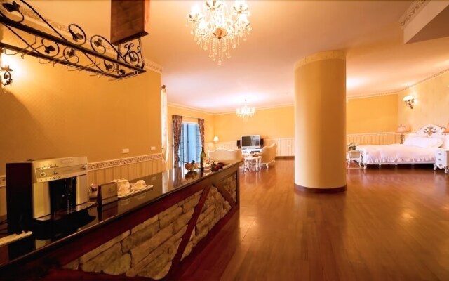 Florence Resort Villa - European Manor