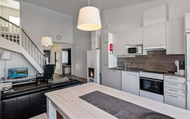 Skivillas 78 ukkohalla (7)
