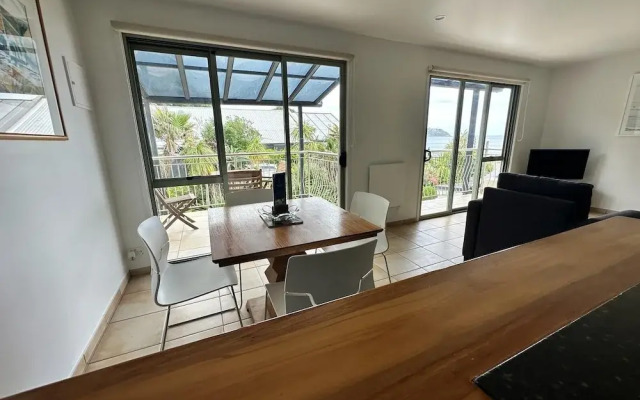 Waiheke Island - Onetangi Beachfront Apartments