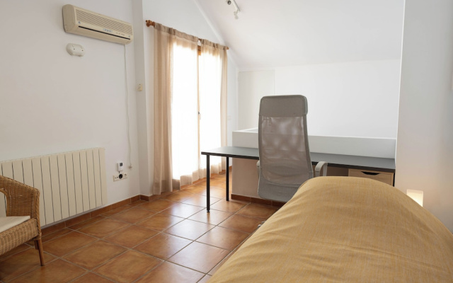 Spacious 4BR Townhouse - Rooftop Terrace