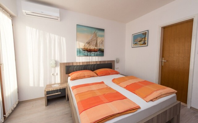 A3 Cozy Apt. w. big Garden, 2 Balconies & Grill