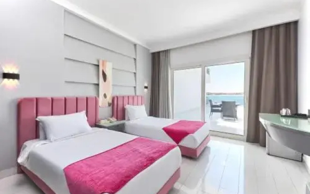 Golden Palace Marina Hotel