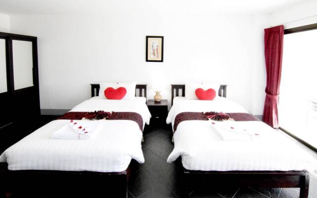 Dengs Kamala GuestHouse