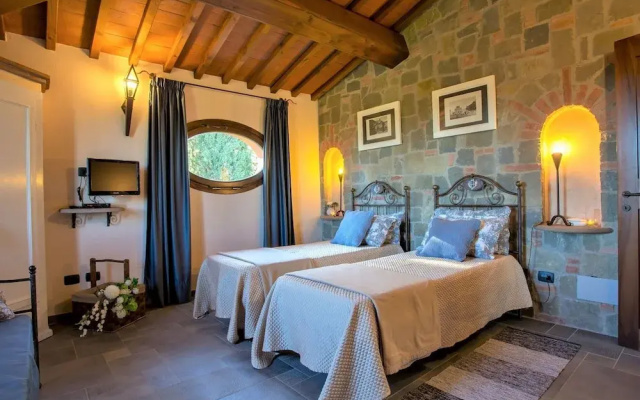Lavish Peccioli Villa