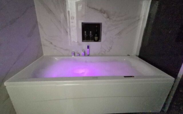 Luxury Center with Spa