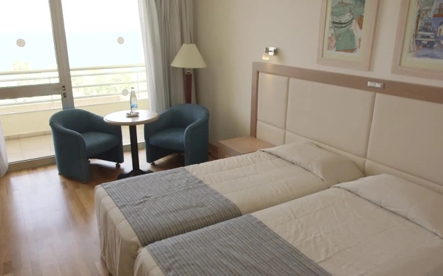 The Golden Coast Beach Hotel