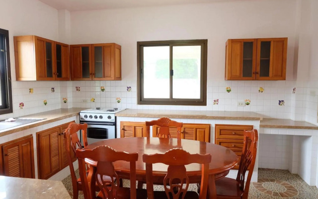 OYO 967 Andathien Pool Villa Aonang