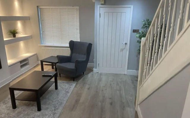 Cozy London House With 3 Bedrooms
