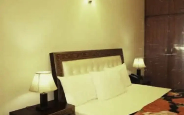 Royal Galaxy Guest House