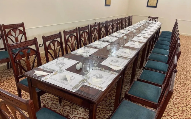 Al Fouad Pyramids & Grand Museum Hotel